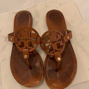 Tory Burch Logo sandal